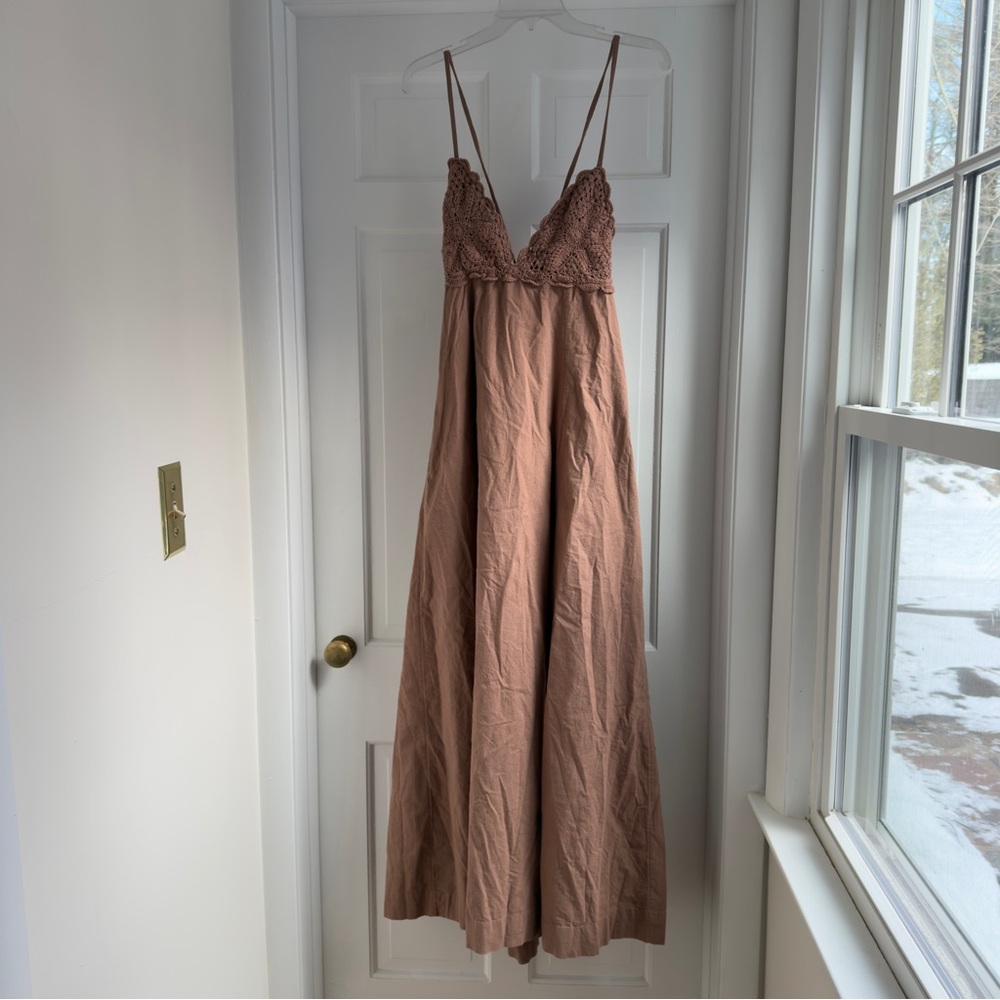 Free People Lovey Maxi Dress Crochet in Brownie (M) NWT - Picture 3 of 5